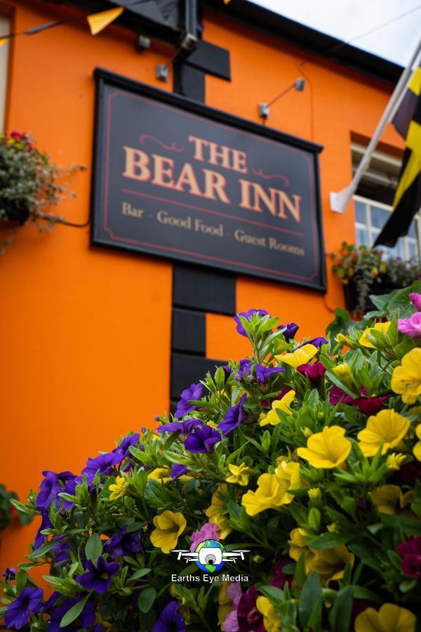 The Bear Inn Llandovery Buitenkant foto